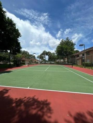 735 NW 91st Terrace Plantation FL 33324