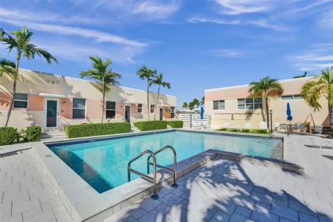 329 Connecticut Street Hollywood FL 33019