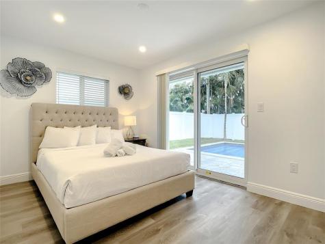 2100 NE 45th Street Fort Lauderdale FL 33308