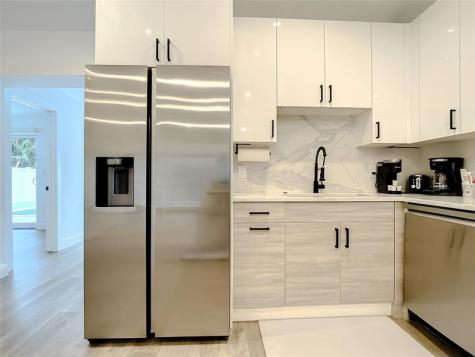 2100 NE 45th Street Fort Lauderdale FL 33308