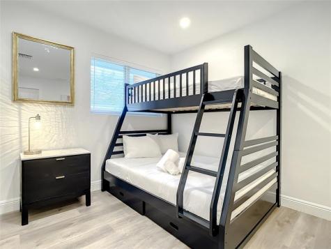 2100 NE 45th Street Fort Lauderdale FL 33308