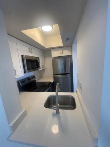 411 SE 10th Street Hallandale Beach FL 33009