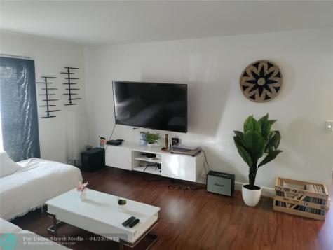 2852 S Carambola Circle Coconut Creek FL 33066