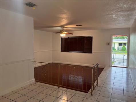 5201 SW 19th Street West Park FL 33023