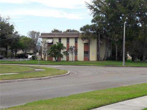 5515 N Lakewood Circle Margate FL 33063