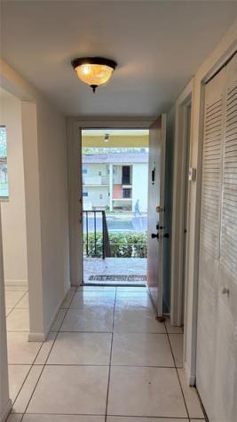 5515 N Lakewood Circle Margate FL 33063