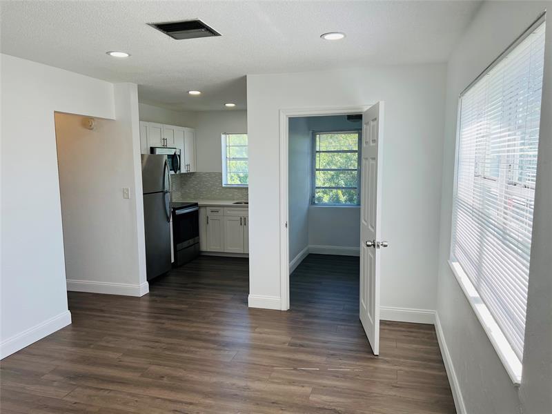 1301 N 12th Court Hollywood FL 33019