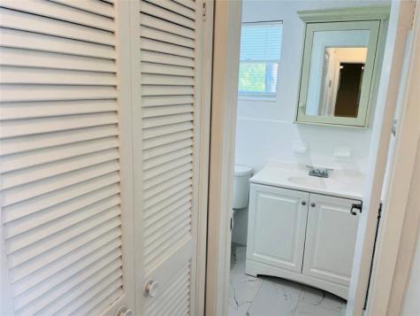1301 N 12th Court Hollywood FL 33019