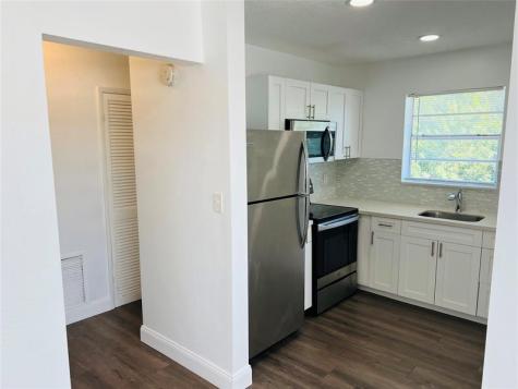 1301 N 12th Court Hollywood FL 33019