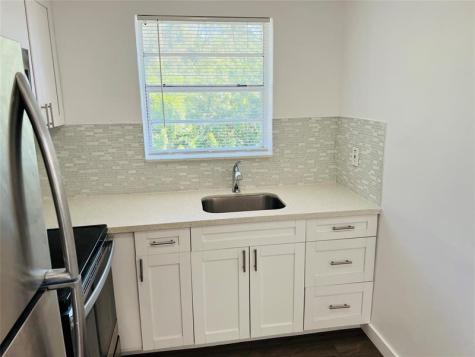1301 N 12th Court Hollywood FL 33019