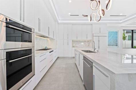 743 S Lake Avenue Delray Beach FL 33483