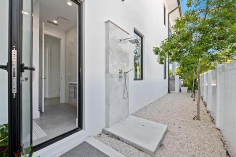 743 S Lake Avenue Delray Beach FL 33483