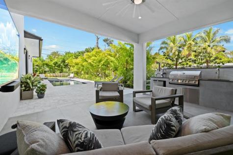 743 S Lake Avenue Delray Beach FL 33483