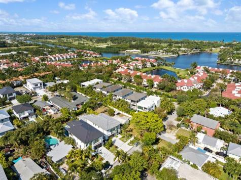 743 S Lake Avenue Delray Beach FL 33483