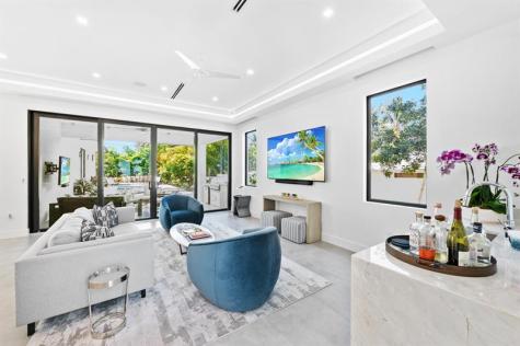 743 S Lake Avenue Delray Beach FL 33483