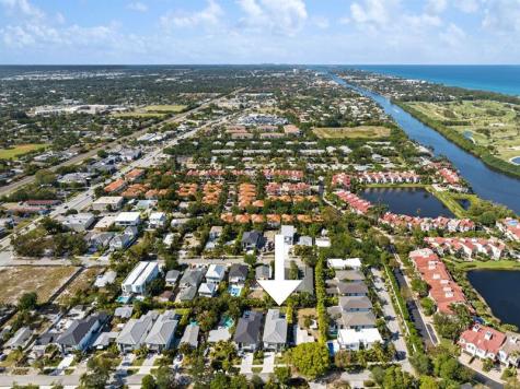743 S Lake Avenue Delray Beach FL 33483