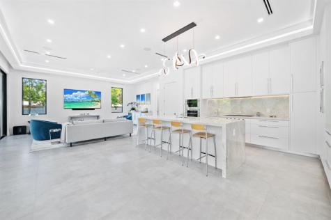 743 S Lake Avenue Delray Beach FL 33483