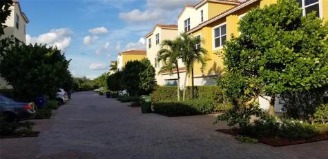 1741 NW 124th Place Pembroke Pines FL 33028
