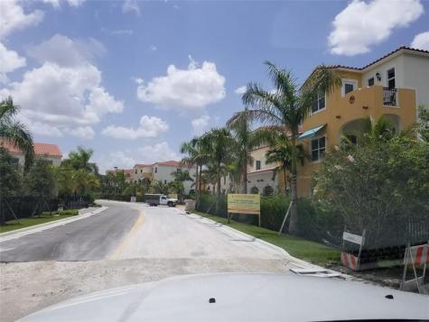 1741 NW 124th Place Pembroke Pines FL 33028