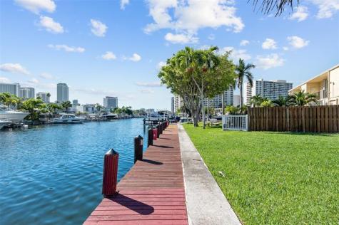 822 NE 25th Avenue Hallandale Beach FL 33009