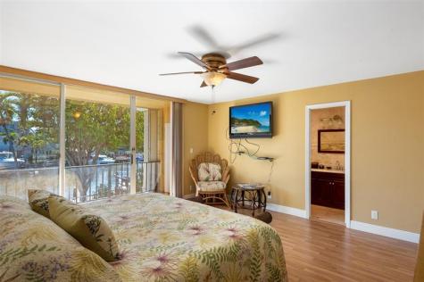 822 NE 25th Avenue Hallandale Beach FL 33009