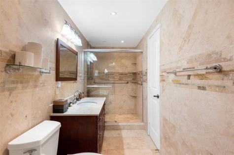822 NE 25th Avenue Hallandale Beach FL 33009