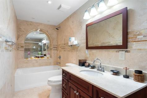 822 NE 25th Avenue Hallandale Beach FL 33009