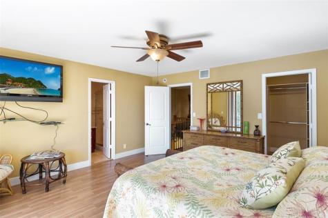822 NE 25th Avenue Hallandale Beach FL 33009