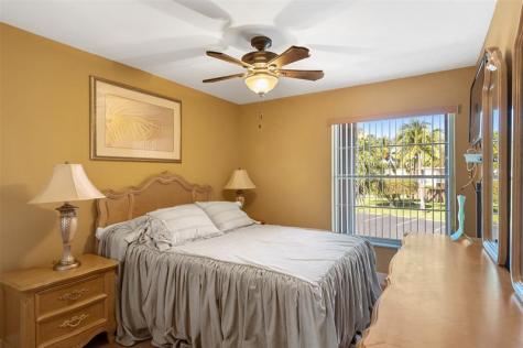822 NE 25th Avenue Hallandale Beach FL 33009