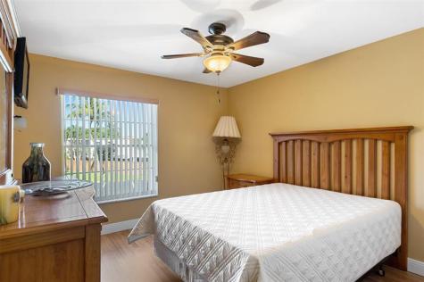 822 NE 25th Avenue Hallandale Beach FL 33009