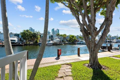 822 NE 25th Avenue Hallandale Beach FL 33009