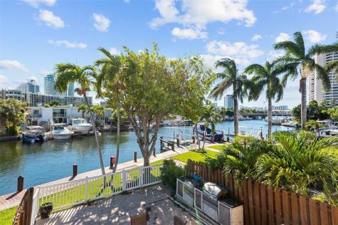 822 NE 25th Avenue Hallandale Beach FL 33009
