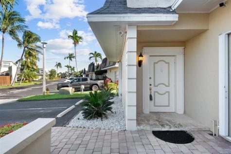 822 NE 25th Avenue Hallandale Beach FL 33009