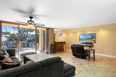 822 NE 25th Avenue Hallandale Beach FL 33009