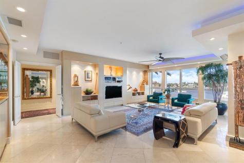 209 N Birch Road Fort Lauderdale FL 33304