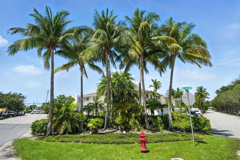 1892 NE 46th Street Fort Lauderdale FL 33308