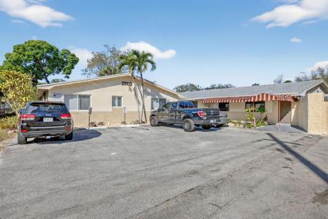 2500 SW 18th Terrace Fort Lauderdale FL 33315