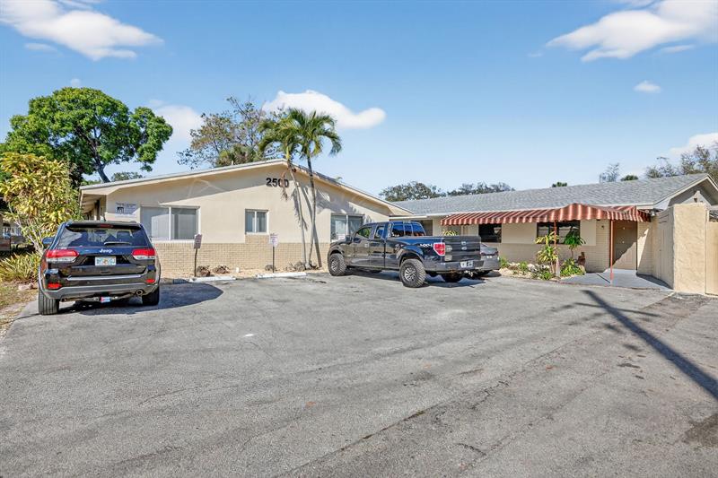 2500 SW 18th Terrace Fort Lauderdale FL 33315