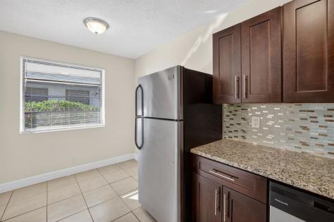 2500 SW 18th Terrace Fort Lauderdale FL 33315