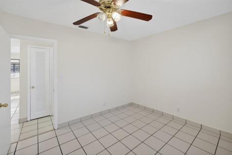 2500 SW 18th Terrace Fort Lauderdale FL 33315