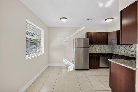 2500 SW 18th Terrace Fort Lauderdale FL 33315