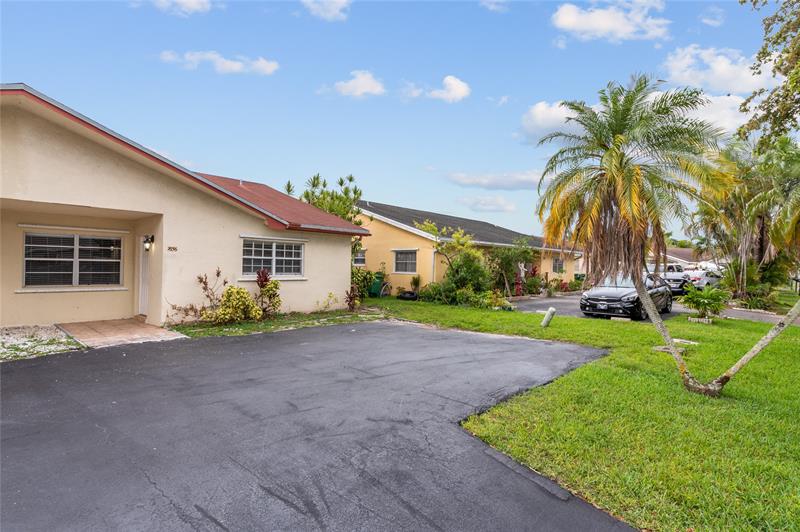 7656 NW 73rd Terrace Tamarac FL 33321