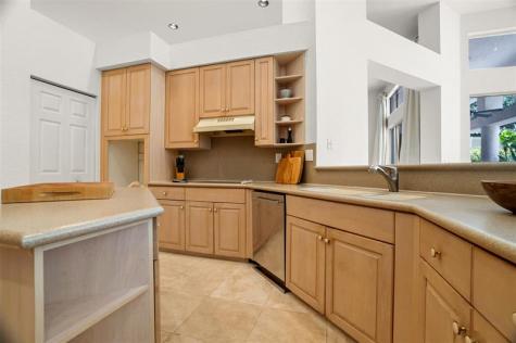 1012 SW 156th Avenue Pembroke Pines FL 33027
