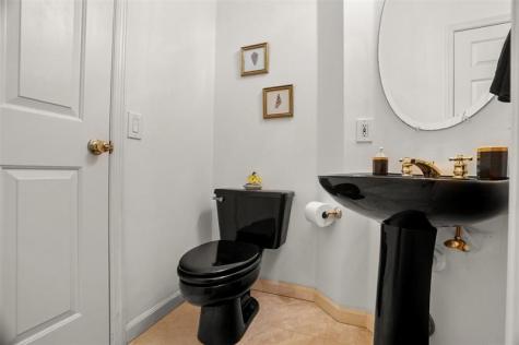 1012 SW 156th Avenue Pembroke Pines FL 33027