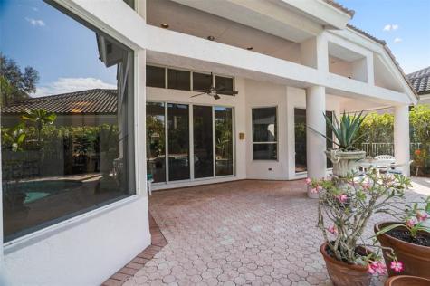 1012 SW 156th Avenue Pembroke Pines FL 33027