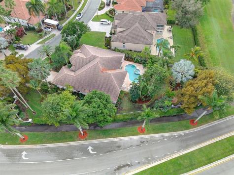 1012 SW 156th Avenue Pembroke Pines FL 33027