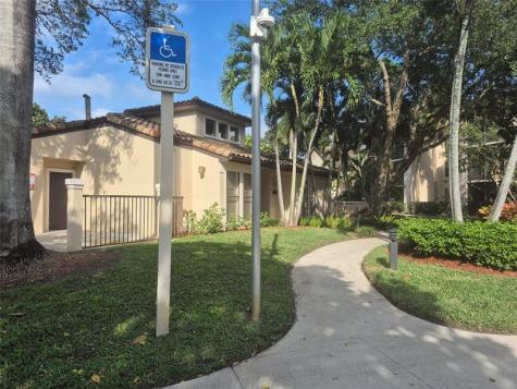 4481 W Mcnab Road Pompano Beach FL 33069