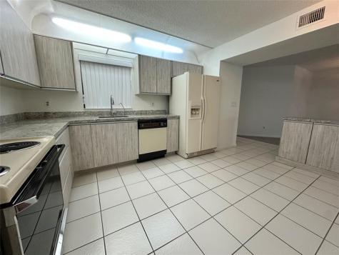 9633 Riverside Drive Coral Springs FL 33071