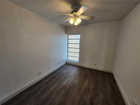 9421 NW 15th Street Pembroke Pines FL 33024