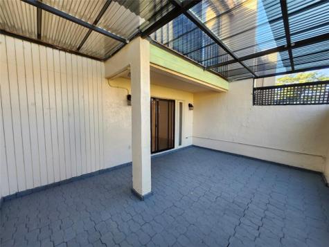 9421 NW 15th Street Pembroke Pines FL 33024